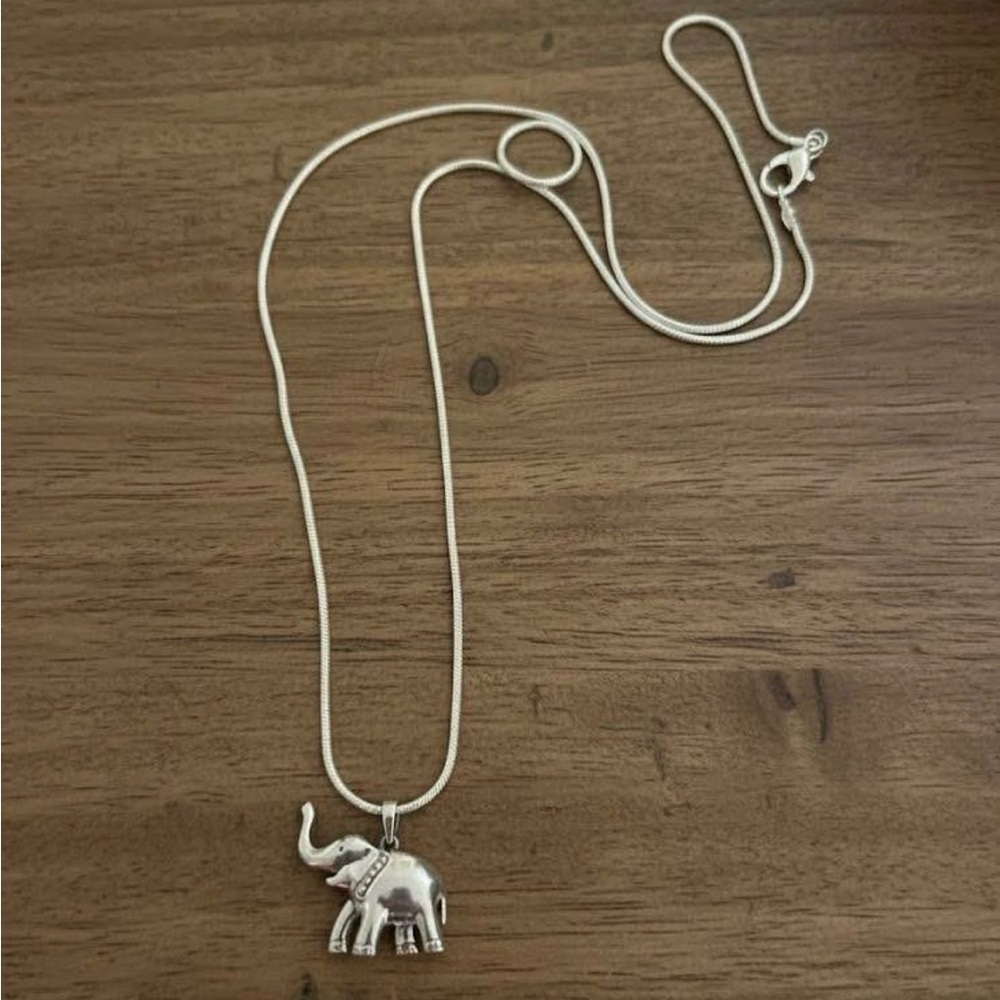 Silver Elephant Pendant Necklace